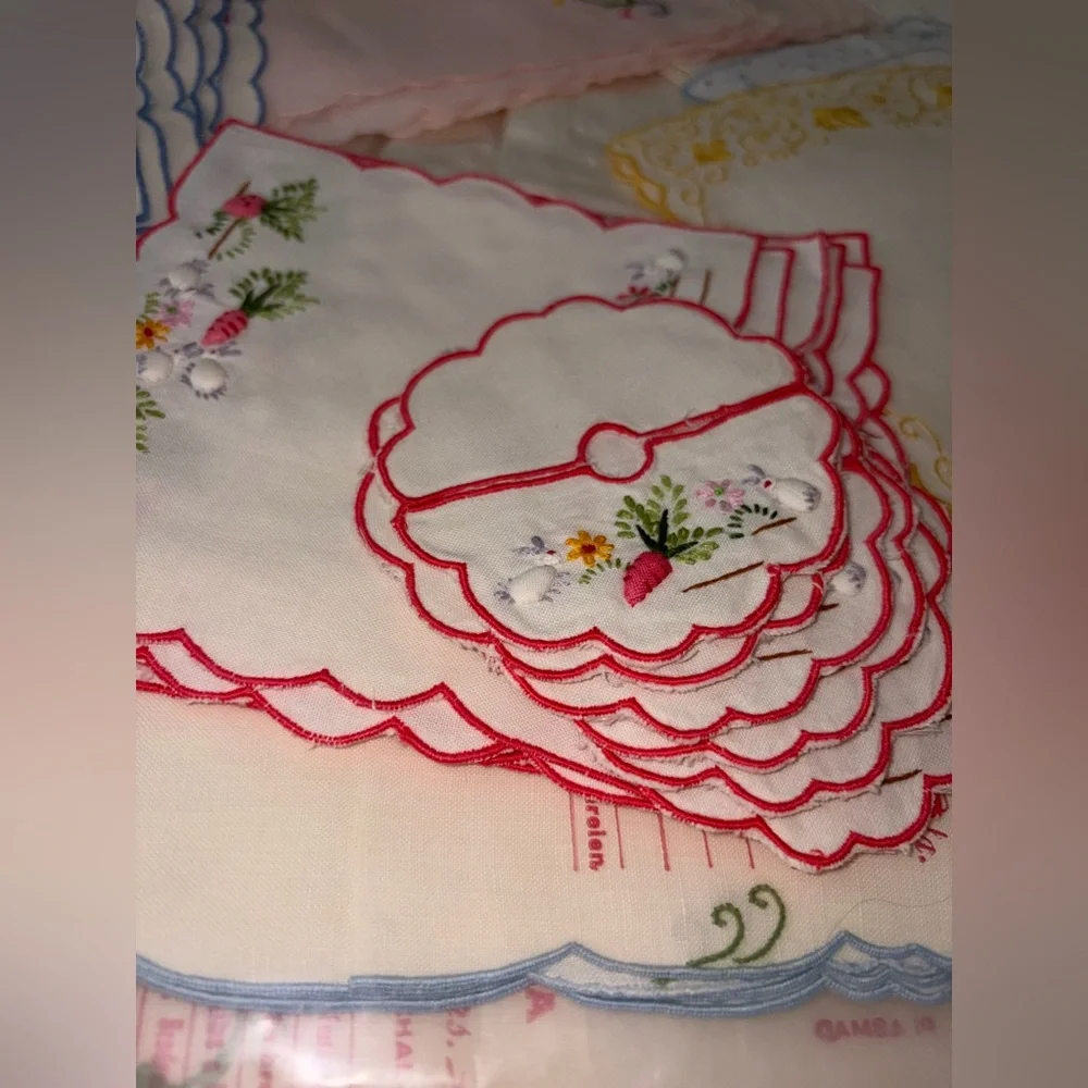 HUGE LOT 68 pcs Vintage Embroidered Table Linens Napkins Drink Coasters Madeira